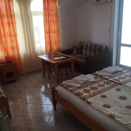 Guest house Complex Laguna-kantardzhiev