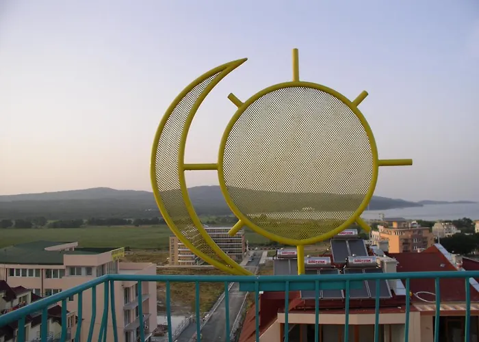 Konukevi Complex Laguna-kantardzhiev Primorsko