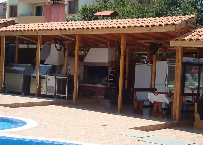 Konukevi Complex Laguna-kantardzhiev