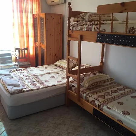 Vendégház Complex Laguna-kantardzhiev