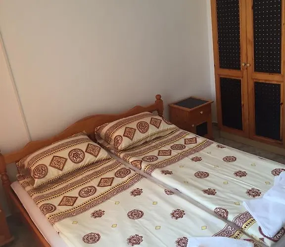 בית הארחה Complex Laguna-kantardzhiev